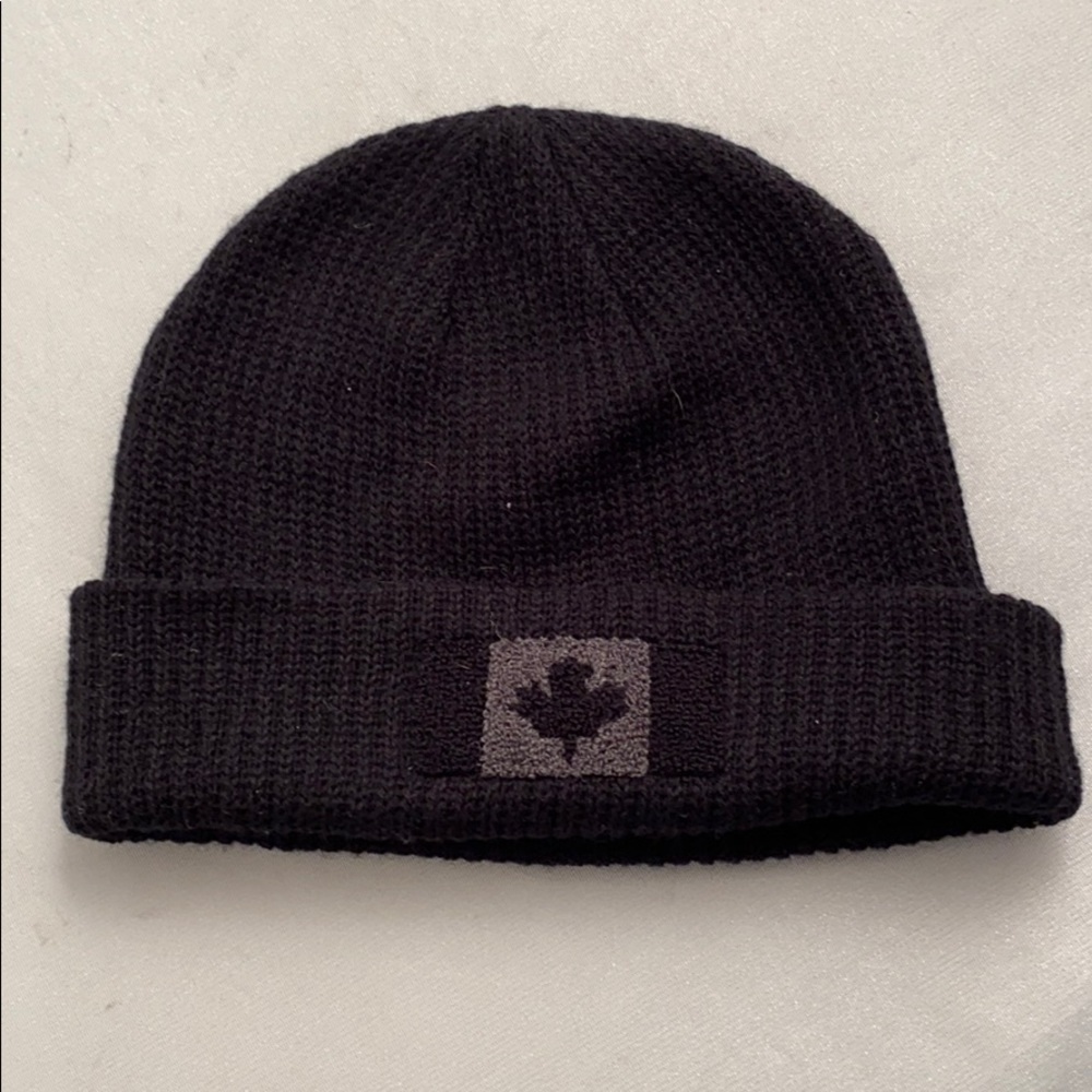 Roots black knit beanie hat